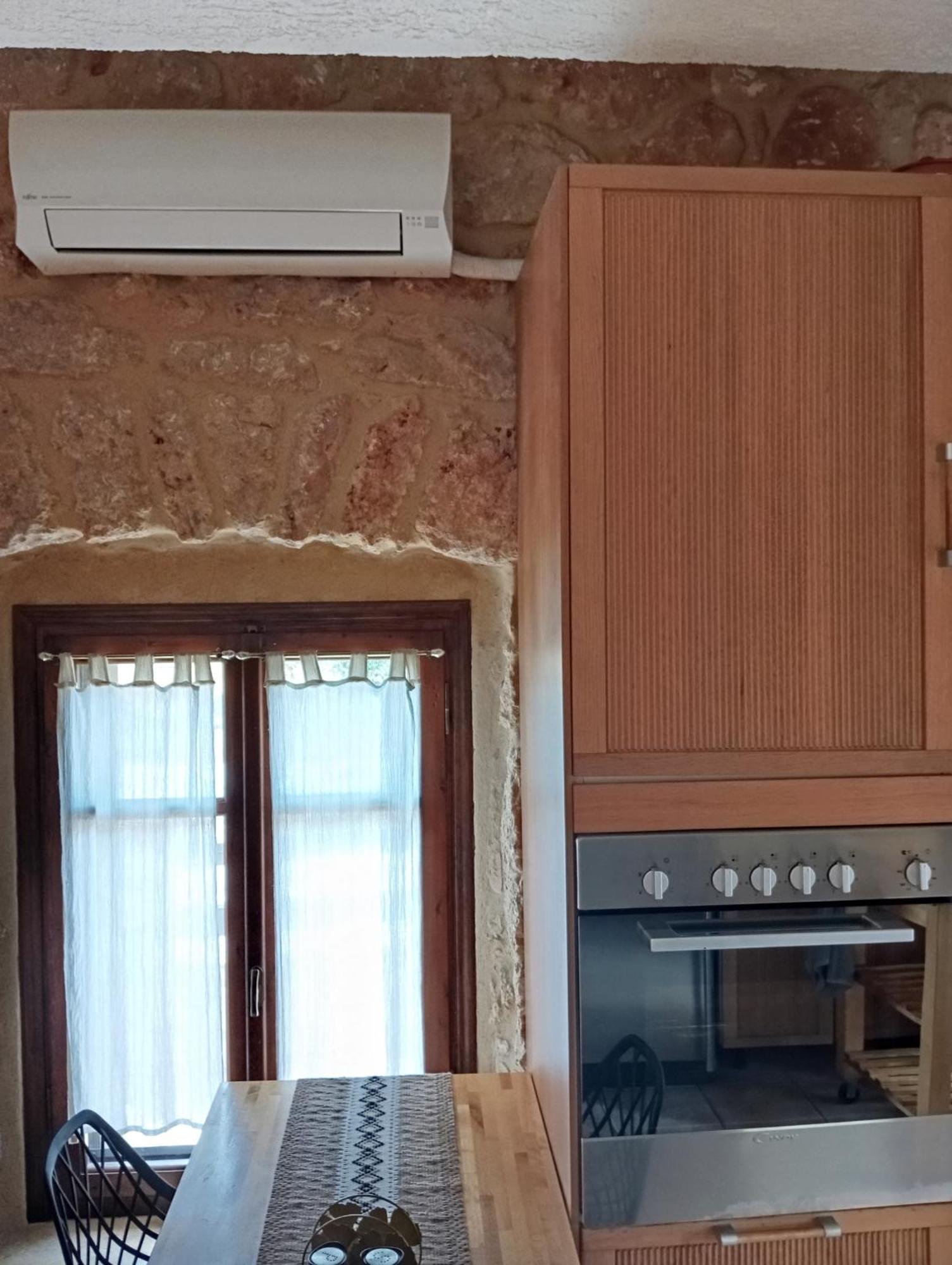 Niko'S Stone Guest House Plítra Dış mekan fotoğraf