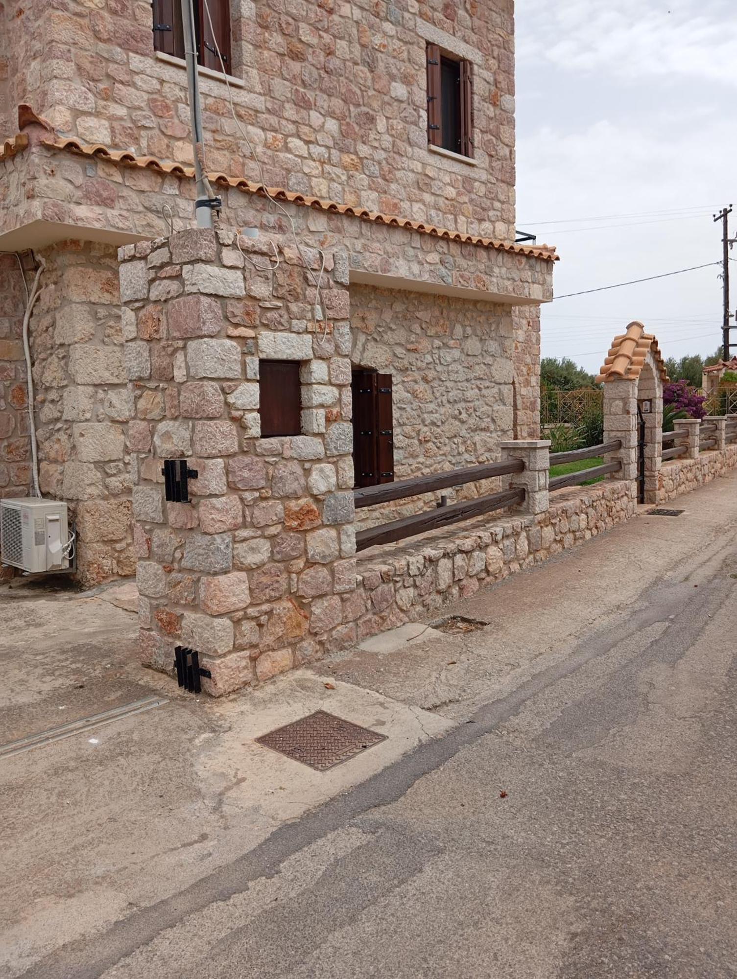Niko'S Stone Guest House Plítra Dış mekan fotoğraf